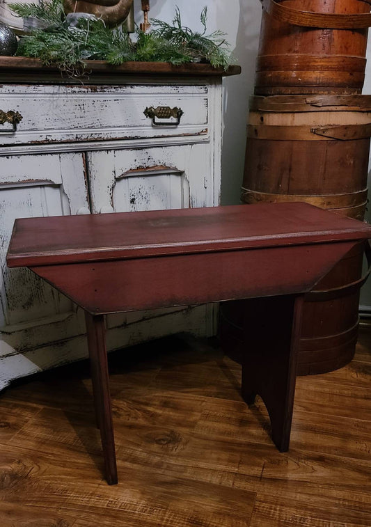 Primitive, country shaker bench, accent table, farmhouse, rustic decorating